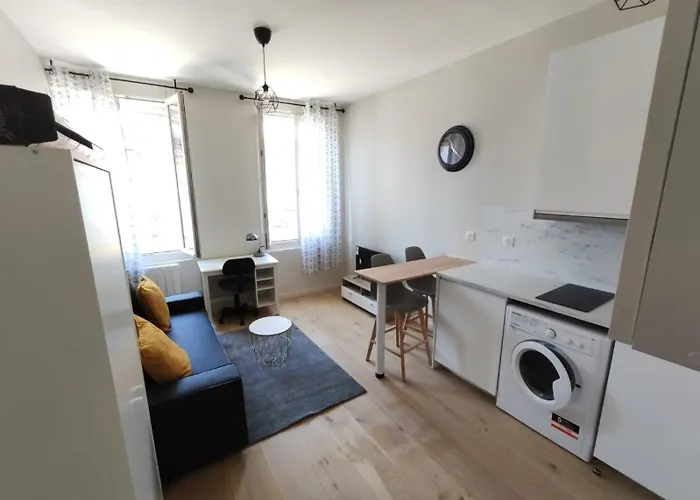 Le Petit Robert - Centre - Calme